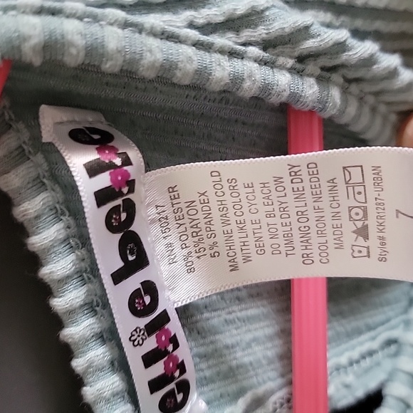 2 Rompers - Picture 4 of 8